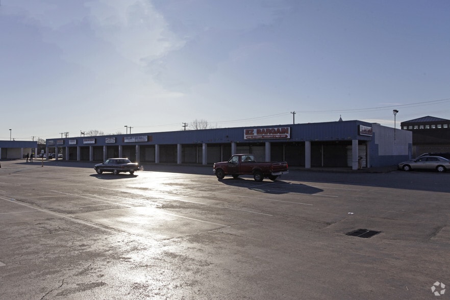 2301 N 29th St, Philadelphia, PA for lease - Building Photo - Image 2 of 24