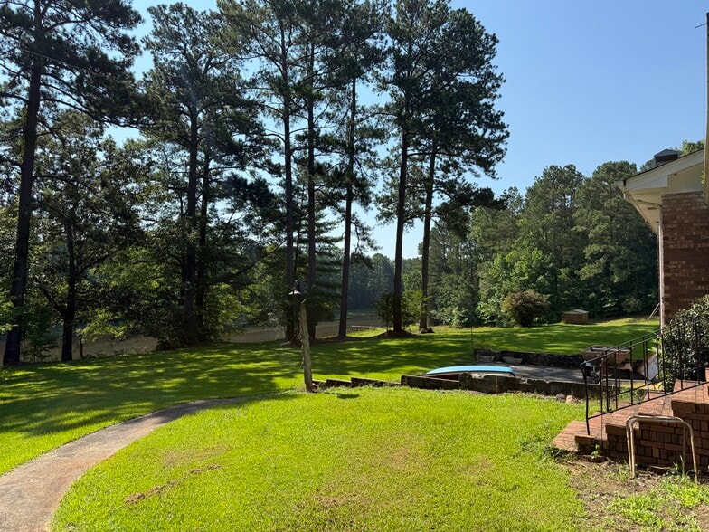 664 Brook Rd, Barnesville, GA for sale - Building Photo - Image 2 of 4