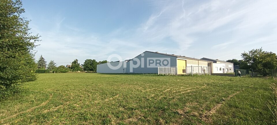 Industrial in Saint Parize Le Chatel for sale Building Photo- Image 1 of 4