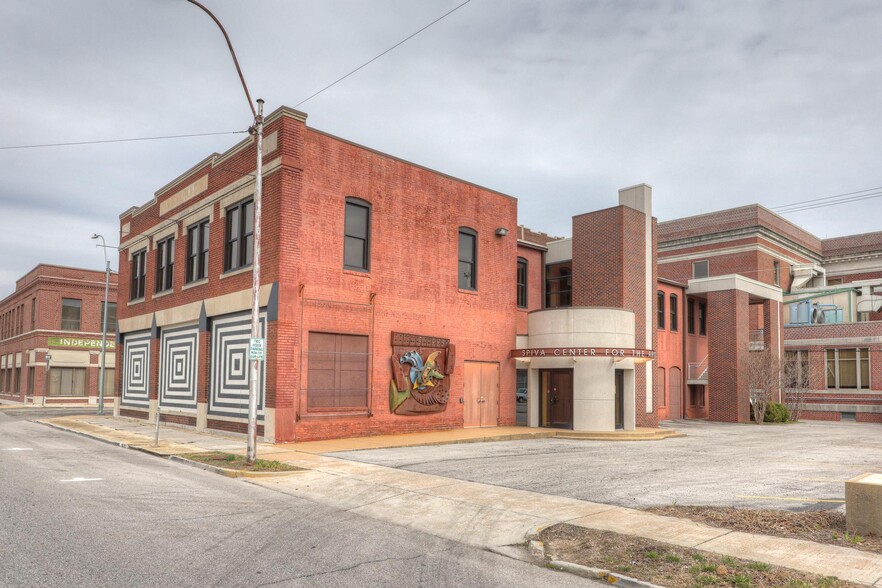 303 S Wall Ave, Joplin, MO for sale - Primary Photo - Image 1 of 1