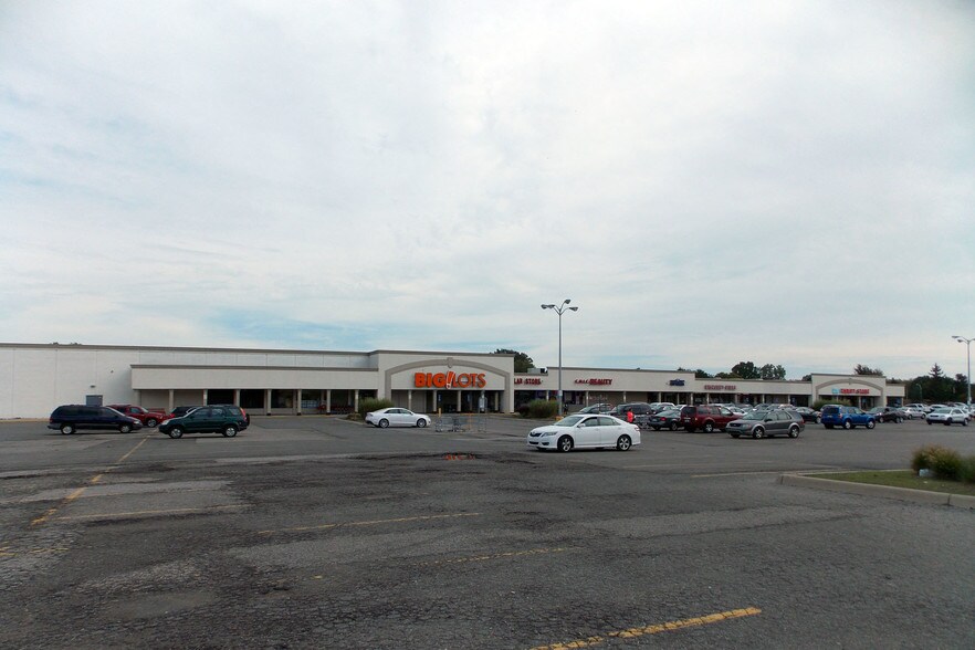 26740-26800 Dequindre Rd, Warren, MI for sale - Primary Photo - Image 1 of 1