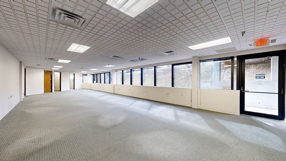 800 N Bell Ave, Carnegie, PA for sale - Matterport 3D Scan - Image 3 of 26