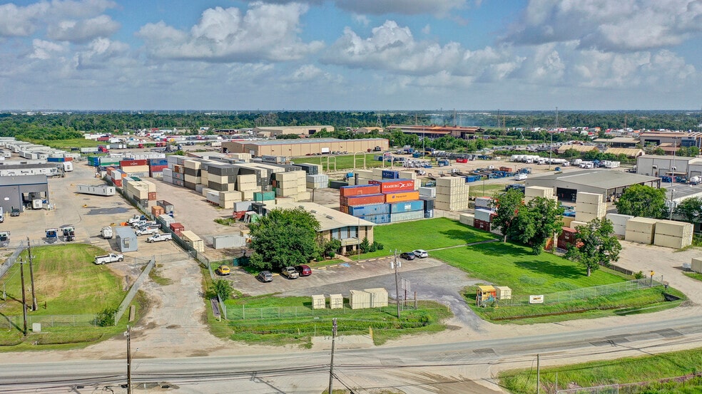 3807 Oates Rd, Houston, TX for lease - Building Photo - Image 3 of 8