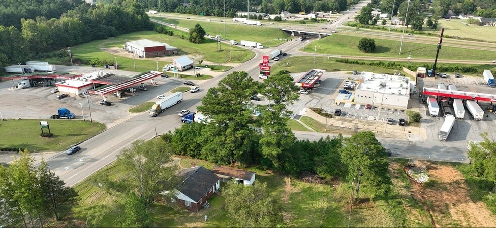 Mississippi 15 Hwy, New Albany, MS for sale - Primary Photo - Image 1 of 10