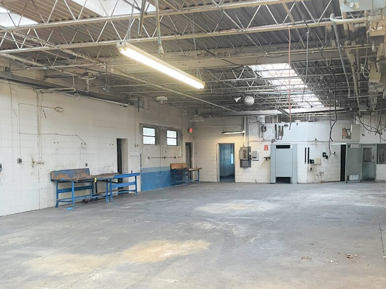 3009 Production Ct, Dayton, OH for lease - Building Photo - Image 3 of 4