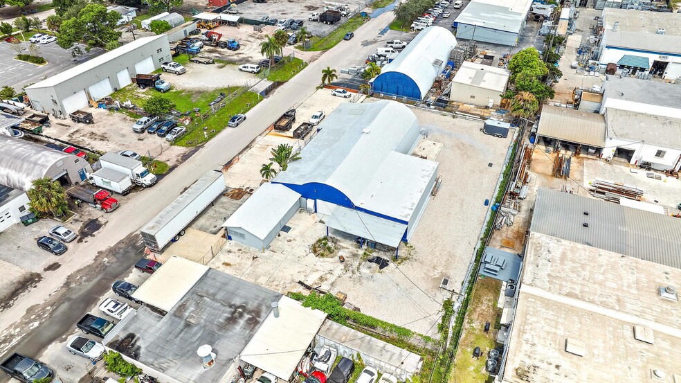 2070 Scott Ave, West Palm Beach, FL for lease - Aerial - Image 3 of 10