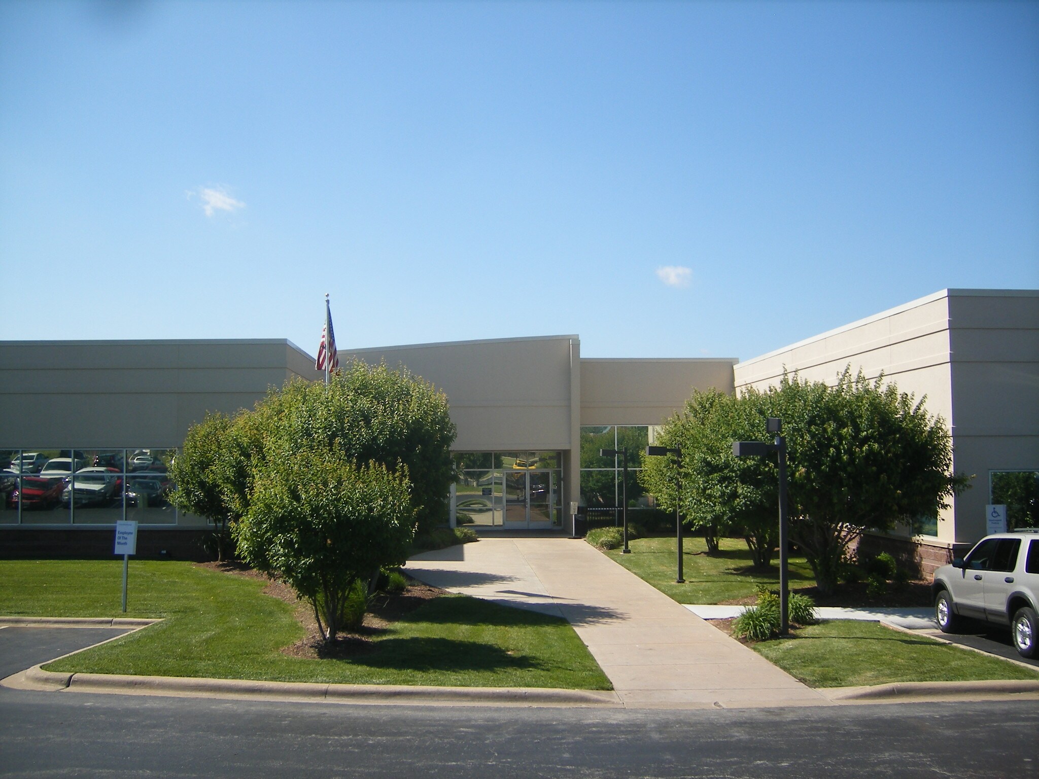 1930 W Bennett St, Springfield, MO for sale Building Photo- Image 1 of 1