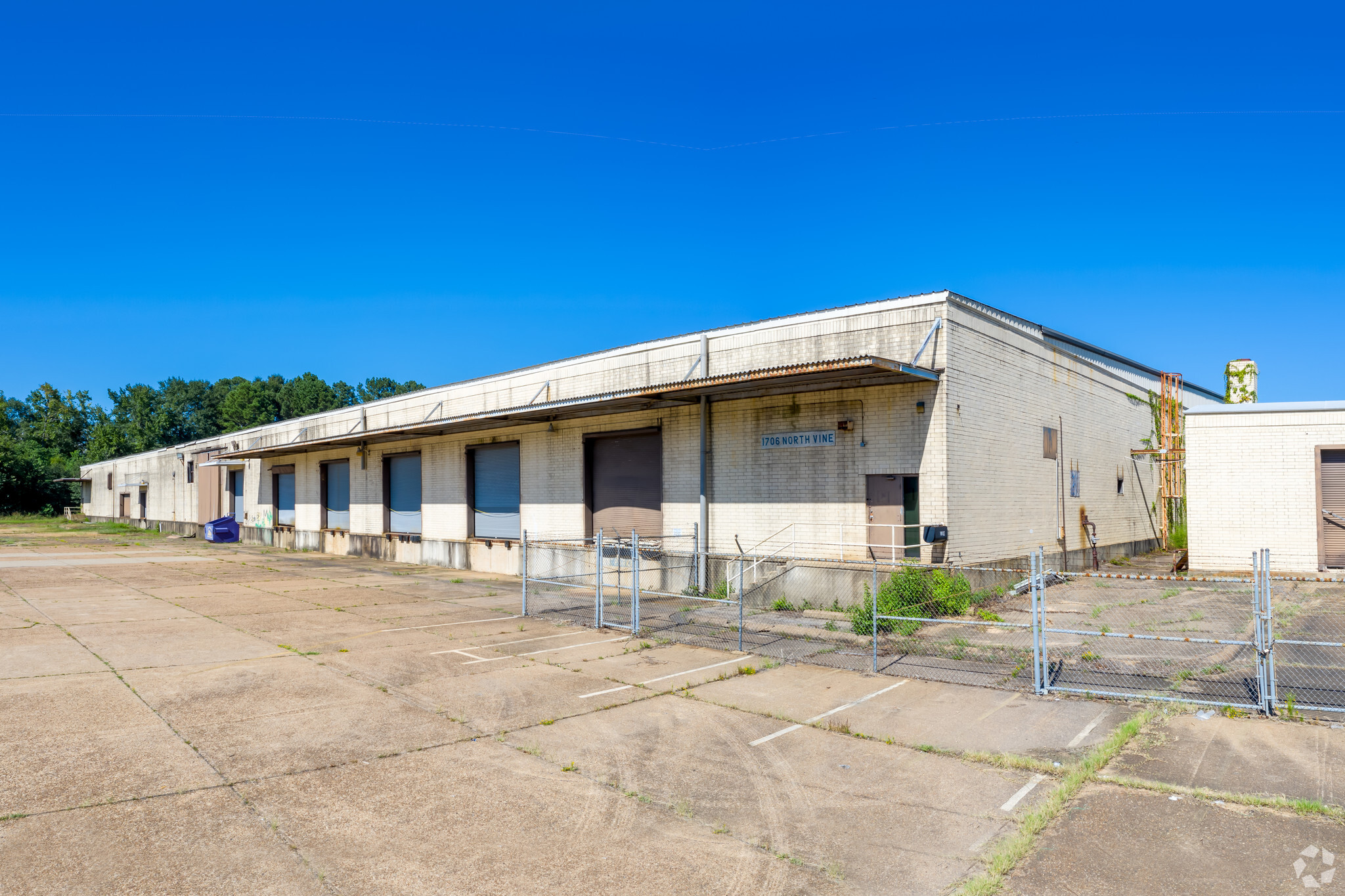 1706 N Vine St, Magnolia, AR for sale Primary Photo- Image 1 of 1