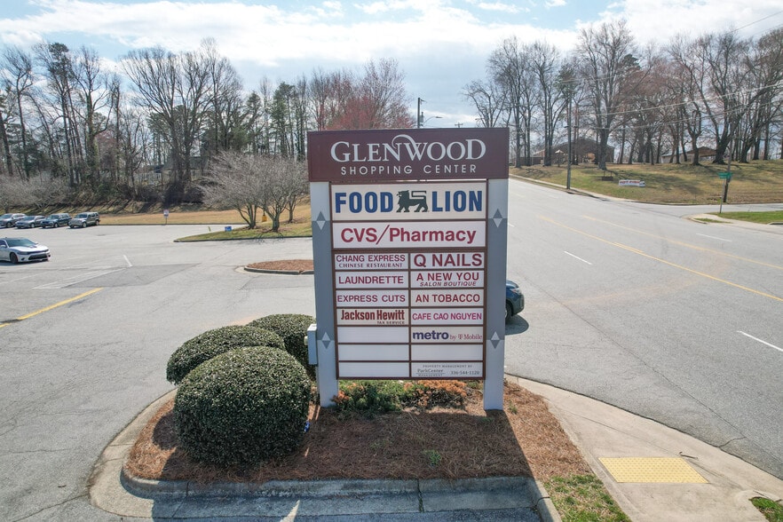 1911-1937 Coliseum Blvd, Greensboro, NC for lease - Building Photo - Image 3 of 12