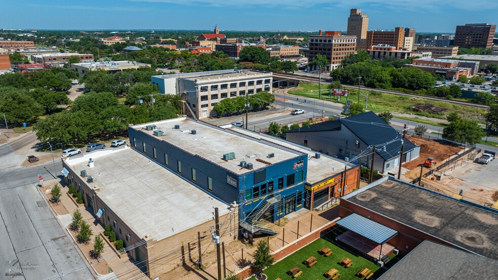 141 Oak St, Abilene, TX for sale - Building Photo - Image 2 of 24