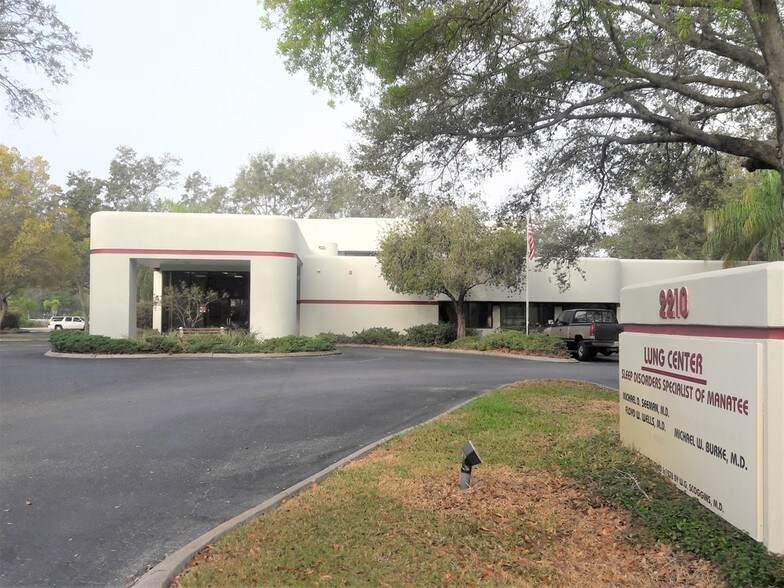 2210 61st St, Bradenton, FL for sale - Primary Photo - Image 1 of 1