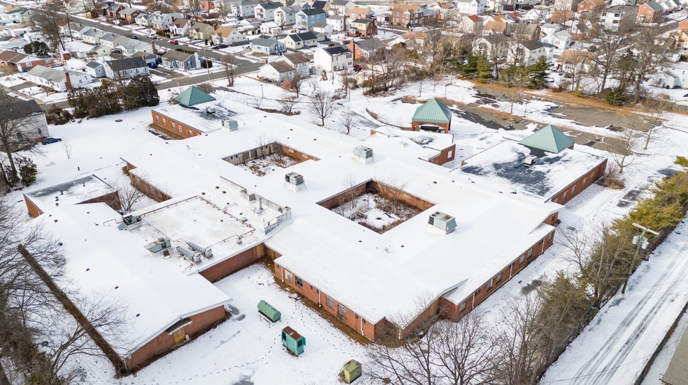 210 George St, Hartford, CT for sale - Building Photo - Image 3 of 15