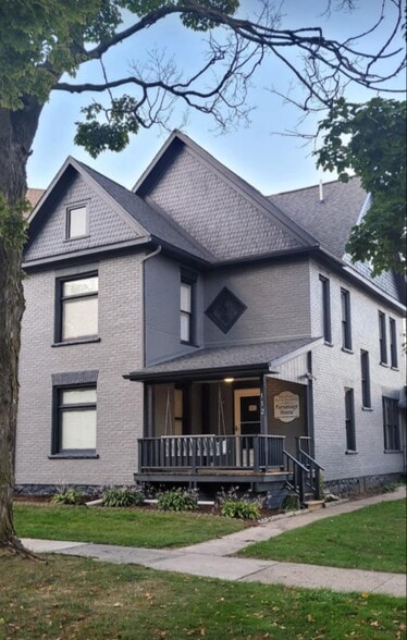 103 N Almer St, Caro, MI for sale - Building Photo - Image 3 of 11