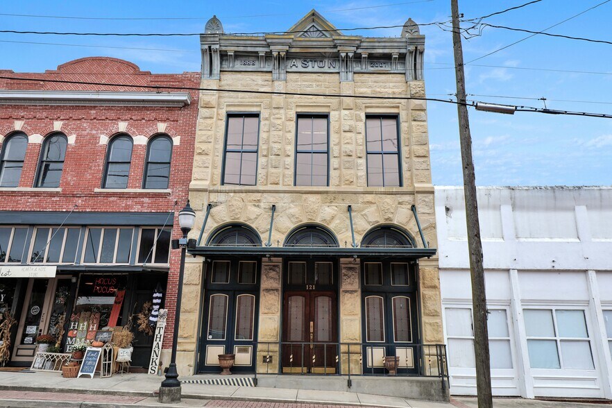 121 S Main St, Farmersville, TX for sale - Building Photo - Image 1 of 1