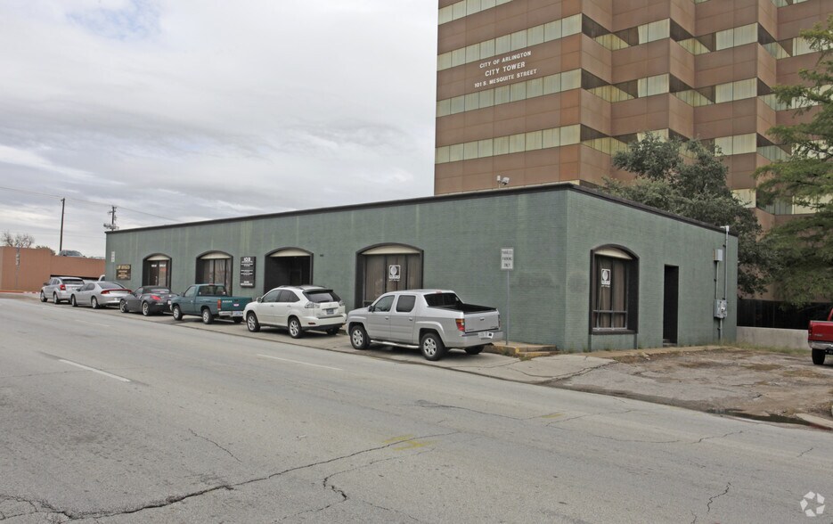 103 S Mesquite St, Arlington, TX for sale - Primary Photo - Image 1 of 1