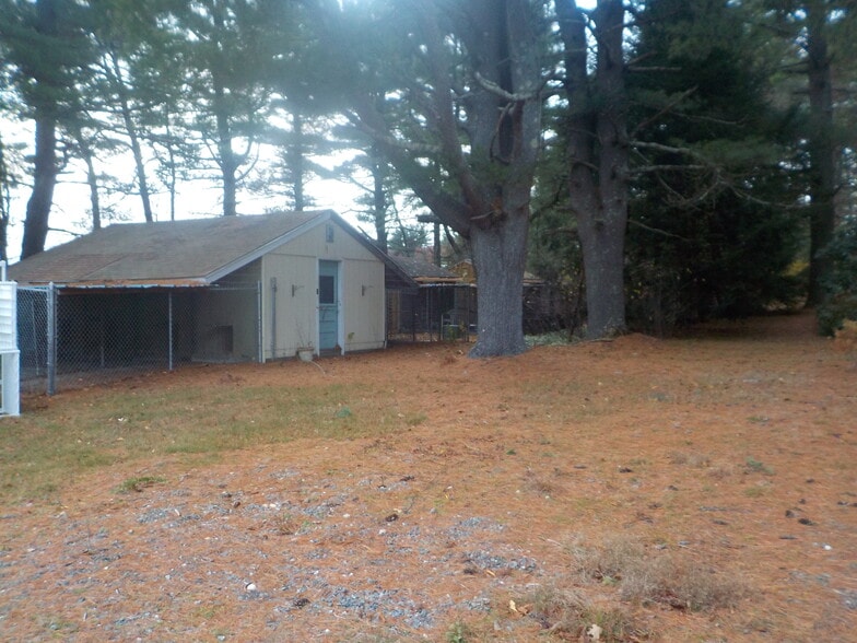 1250 Pulaski Blvd, Bellingham, MA for sale - Building Photo - Image 2 of 8