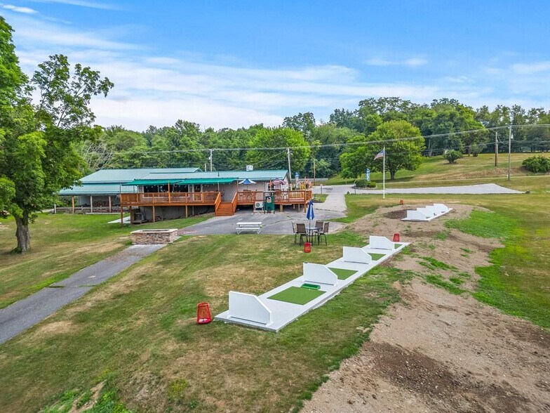 3277 E Lake Rd, Jamestown, PA for sale - Primary Photo - Image 1 of 1