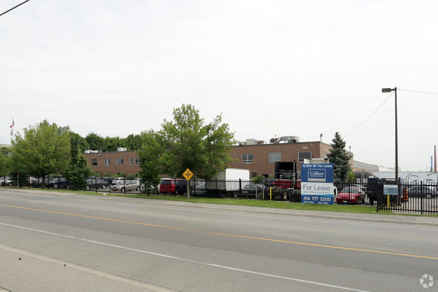 2495 Stanfield Rd, Mississauga, ON for lease - Building Photo - Image 1 of 3