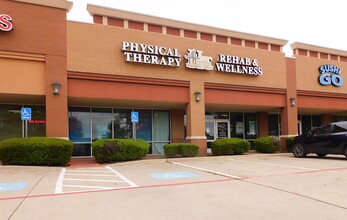 3851 SW Green Oaks Blvd, Arlington, TX for lease Building Photo- Image 1 of 6