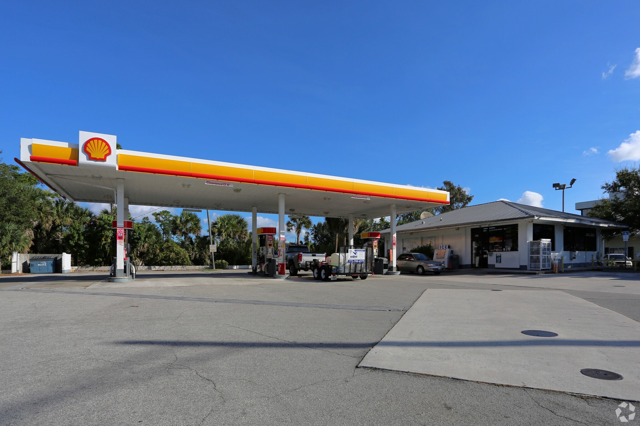 2001 SE Ocean Blvd, Stuart, FL for sale Primary Photo- Image 1 of 1