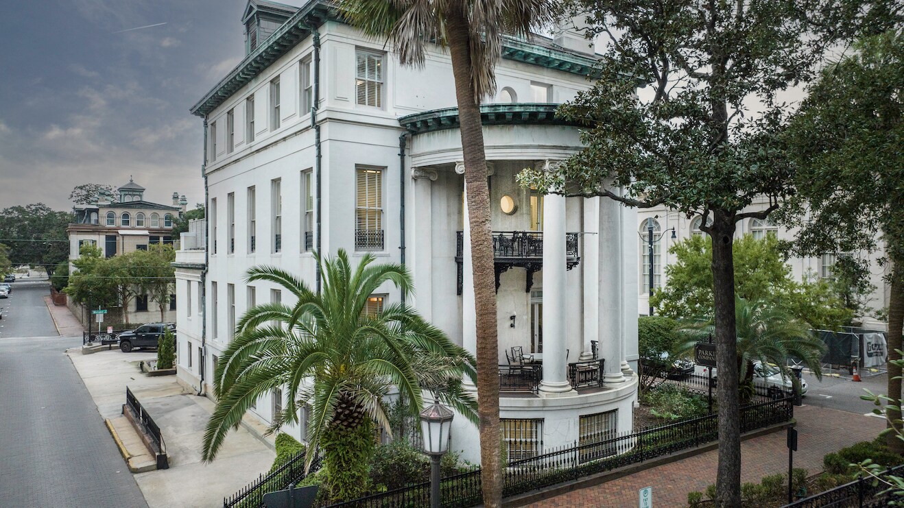 17 W McDonough St, Savannah, GA for sale Building Photo- Image 1 of 1