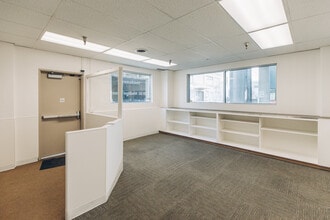 221-239 SE Madison St, Portland, OR for lease Building Photo- Image 2 of 5