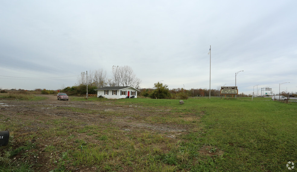 3131 Refugee Rd, Columbus, OH for sale - Building Photo - Image 3 of 33