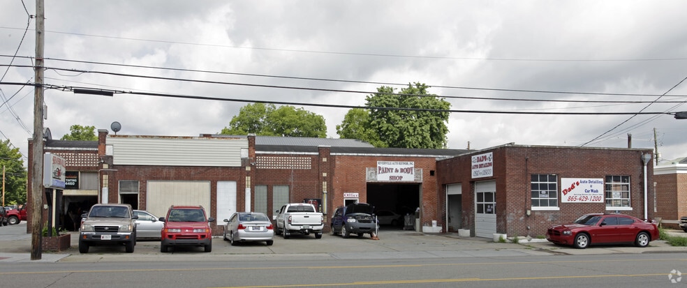 221 Parkway, Sevierville, TN for lease - Primary Photo - Image 1 of 7