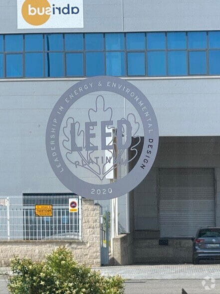 Industrial in L'Hospitalet de Llobregat, Barcelona for lease - Building Photo - Image 2 of 6