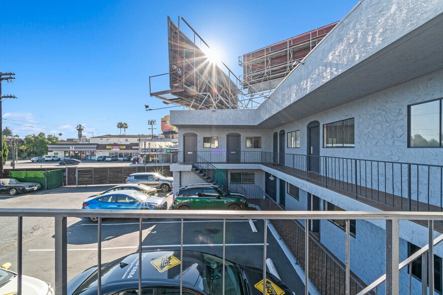 1436 S La Cienega Blvd, Los Angeles, CA for lease - Building Photo - Image 1 of 15