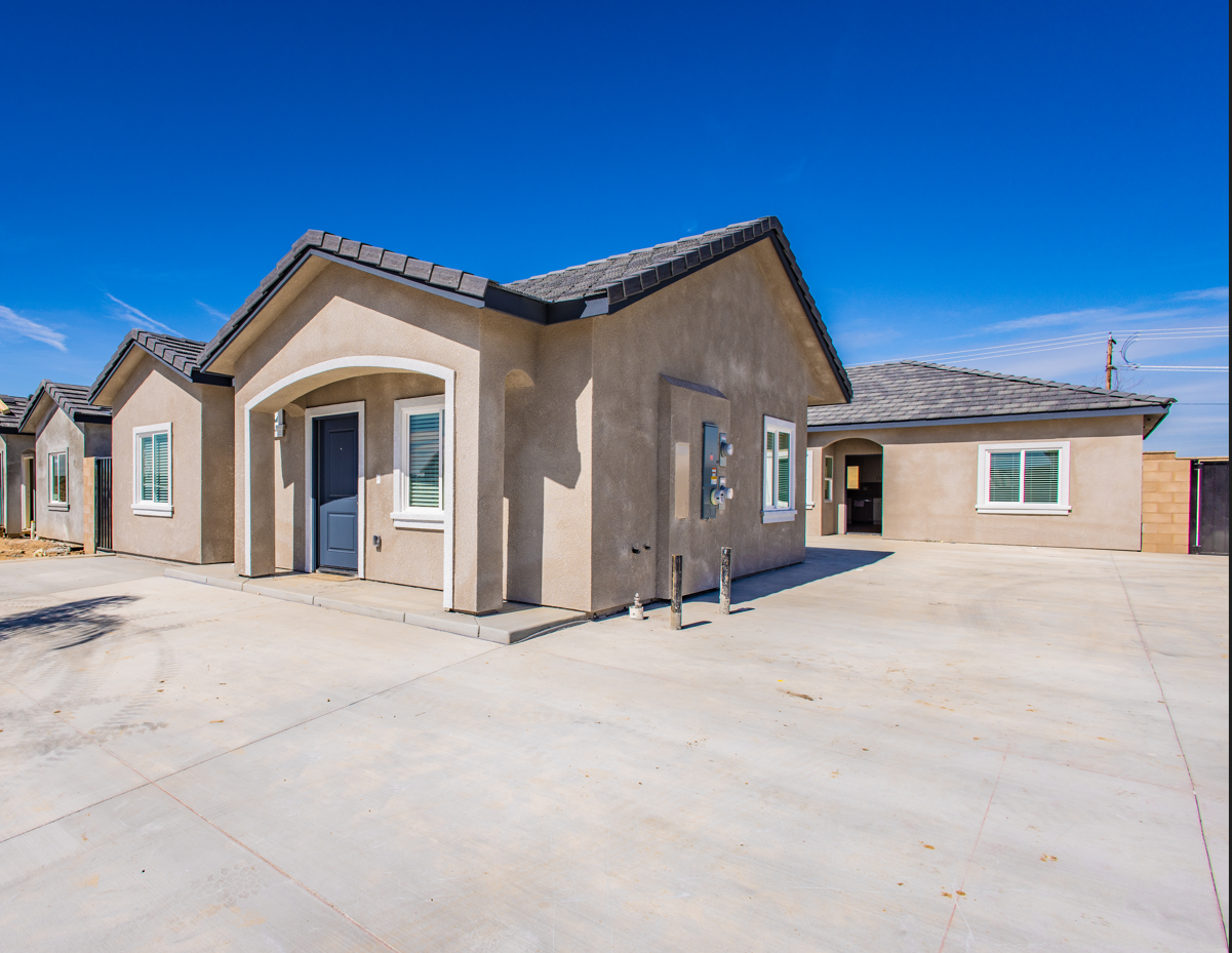 8918 Hills View Dr, Bakersfield, CA for sale Primary Photo- Image 1 of 1