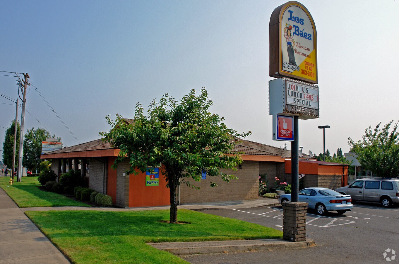2920 Commercial St SE, Salem, OR 97302