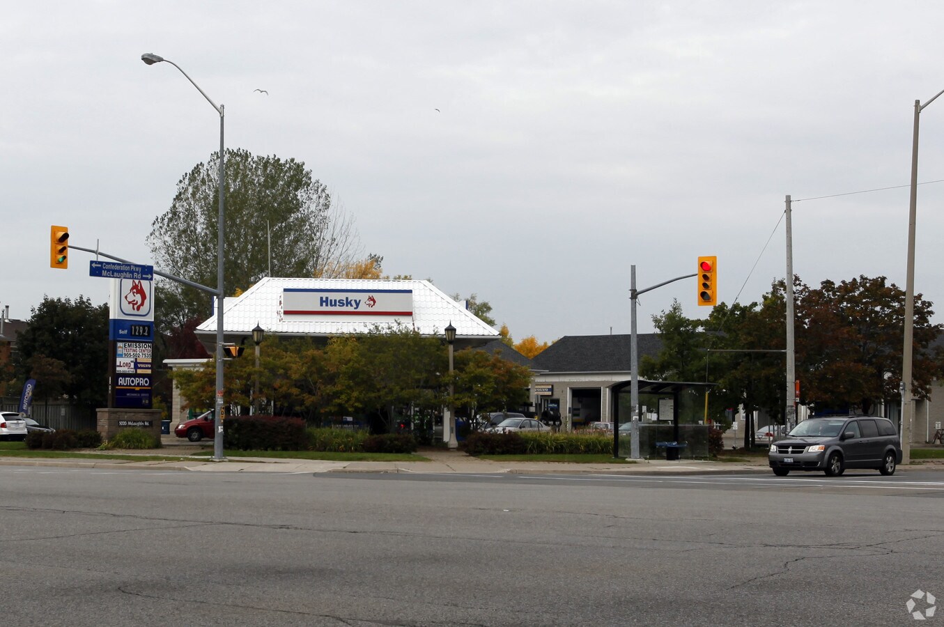 5020 Mclaughlin Rd, Mississauga, ON L5R 3R8