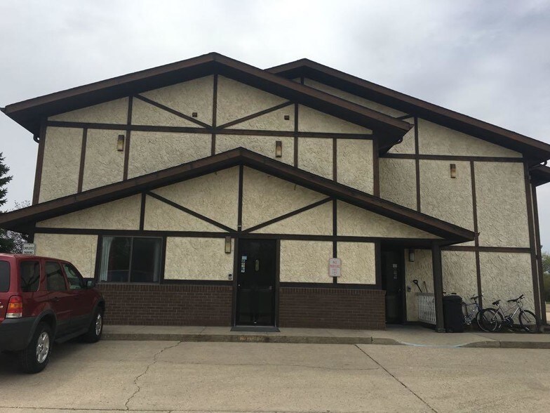 111 Frontage Rd, Edgeley, ND 58433