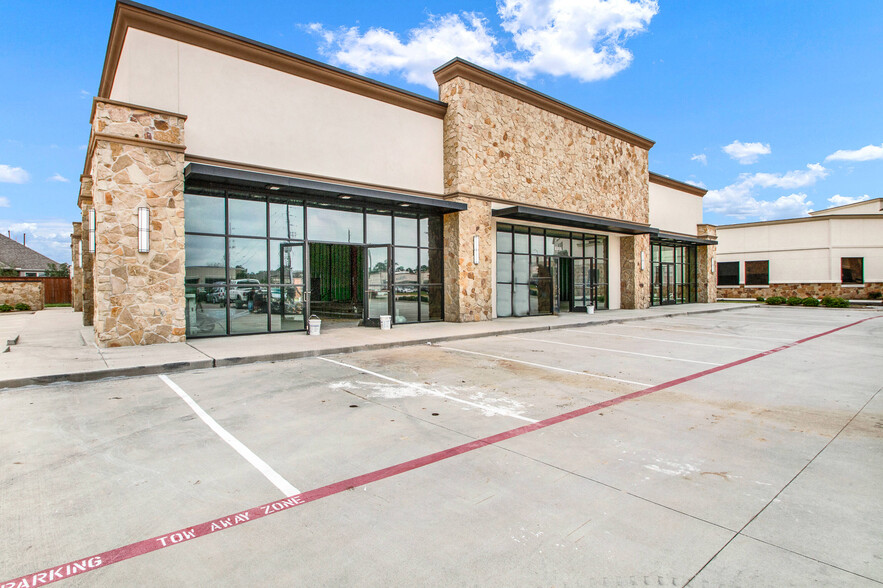 18551 Champion Forest, Spring, TX for lease - Building Photo - Image 2 of 9