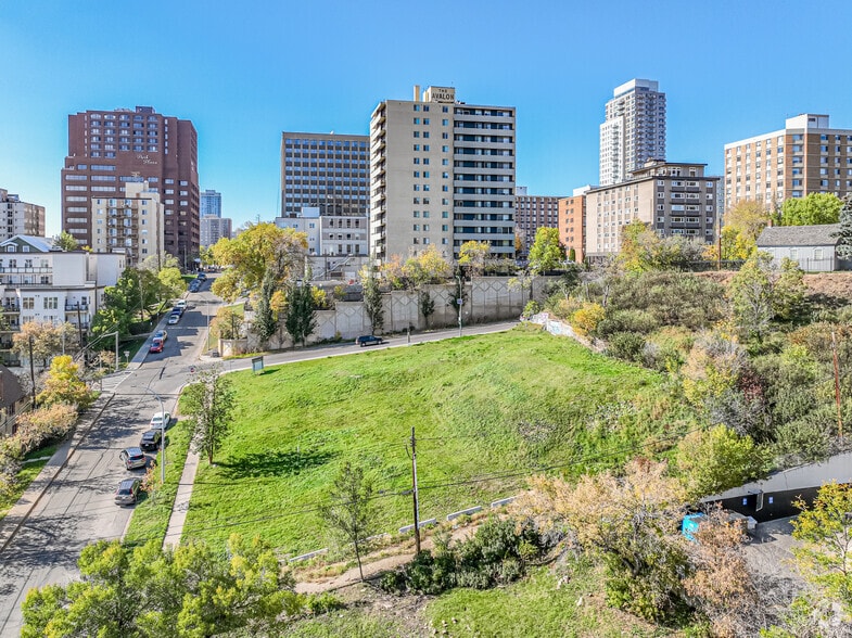 9724 105 St NW, Edmonton, AB for sale - Primary Photo - Image 1 of 28