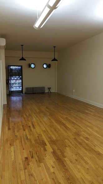 4306 58th St, Woodside, NY for sale - Primary Photo - Image 1 of 1