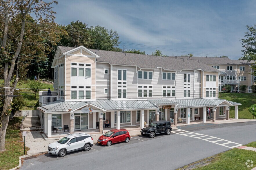 25 Van Wagner Rd, Poughkeepsie, NY for sale - Primary Photo - Image 1 of 1