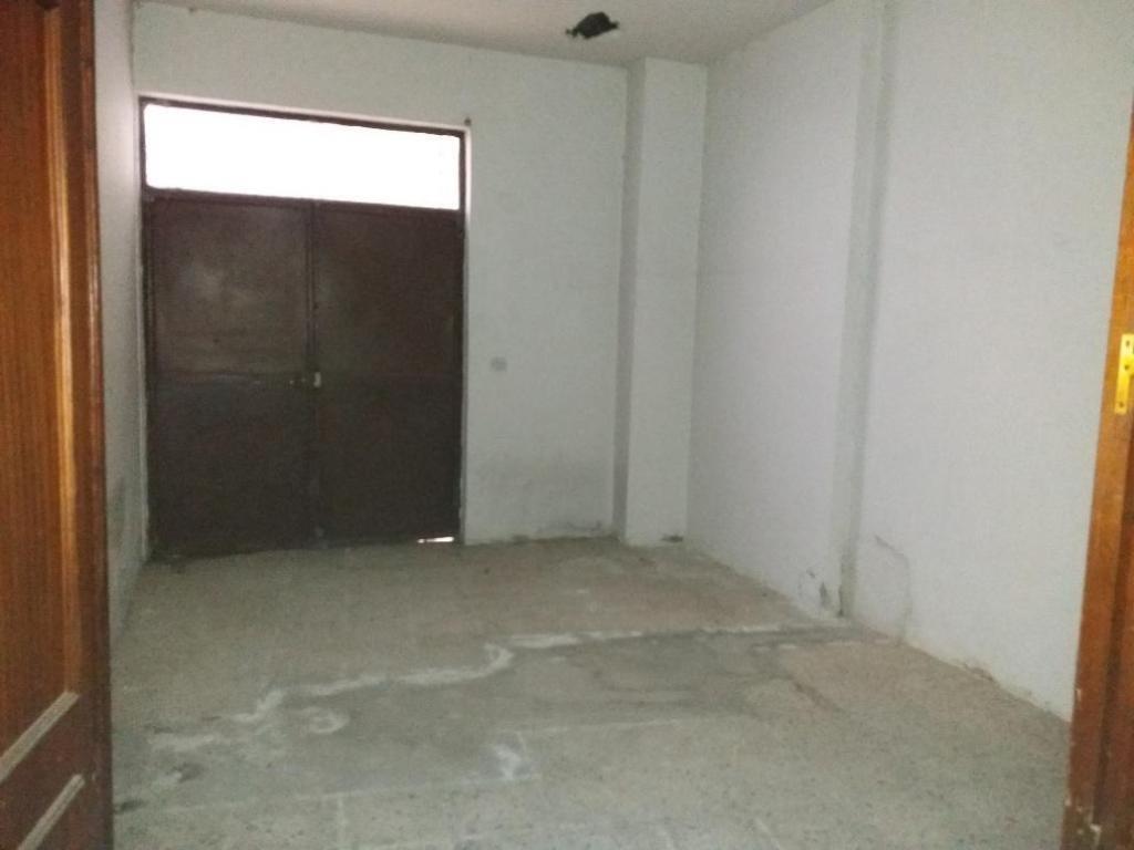 Valdepeñas, CR 13300 - - - Interior Photo - Image 2 of 10