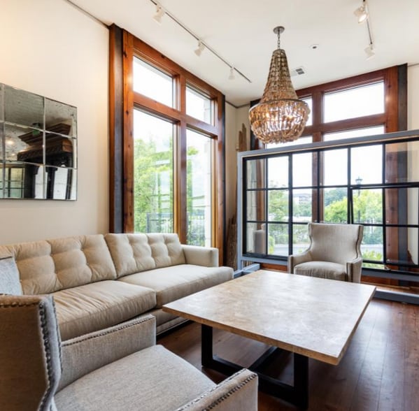 425 Peachtree Hills Ave NE, Atlanta, GA for sale - Interior Photo - Image 2 of 16