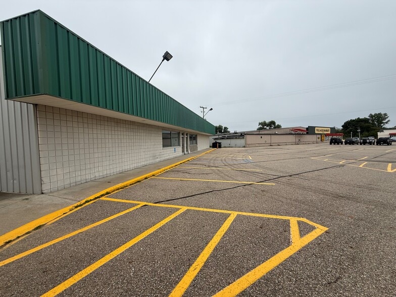 407 S State St, Gobles, MI for sale - Building Photo - Image 3 of 11