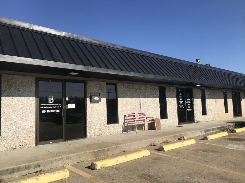 4200 Gus Thomasson Rd, Mesquite, TX for lease - Building Photo - Image 2 of 12