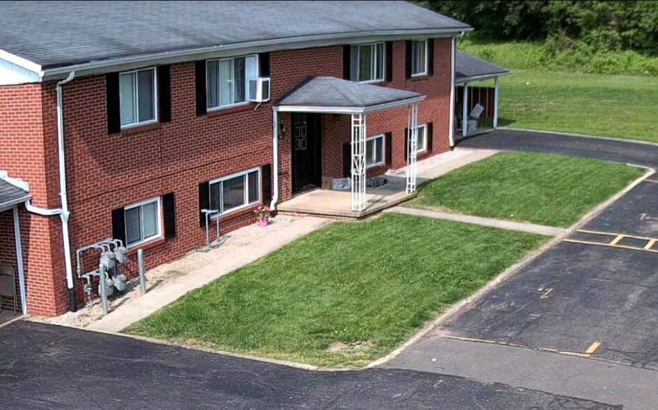 305 Main St, Bellville, OH for sale - Building Photo - Image 3 of 11