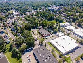 111 Galway Pl, Teaneck, NJ for lease Building Photo- Image 2 of 15