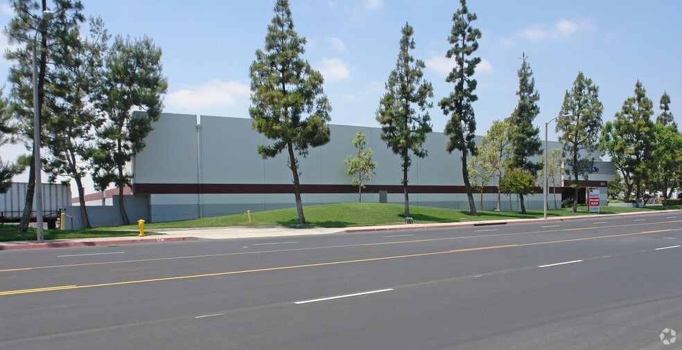 425-455 S Lemon Ave, City Of Industry, CA for lease - Building Photo - Image 2 of 2
