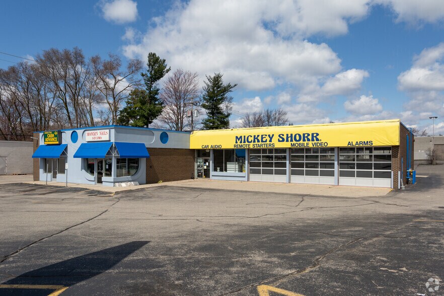 4057-4061 Plainfield Ave NE, Grand Rapids, MI for sale - Primary Photo - Image 1 of 1