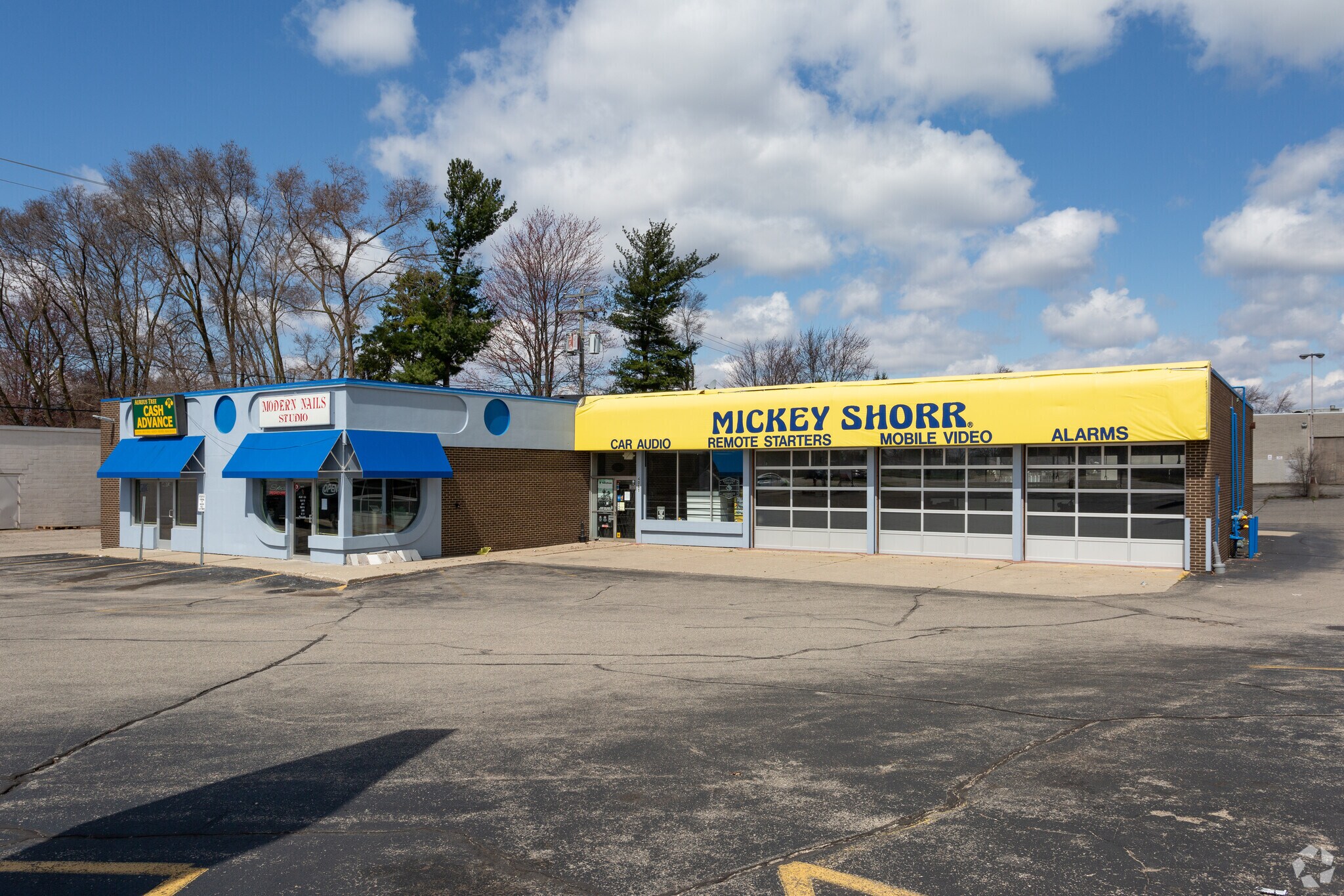 4057-4061 Plainfield Ave NE, Grand Rapids, MI for sale Primary Photo- Image 1 of 1