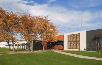 2818 N Sullivan Rd, Spokane Valley, WA for lease Building Photo- Image 1 of 14