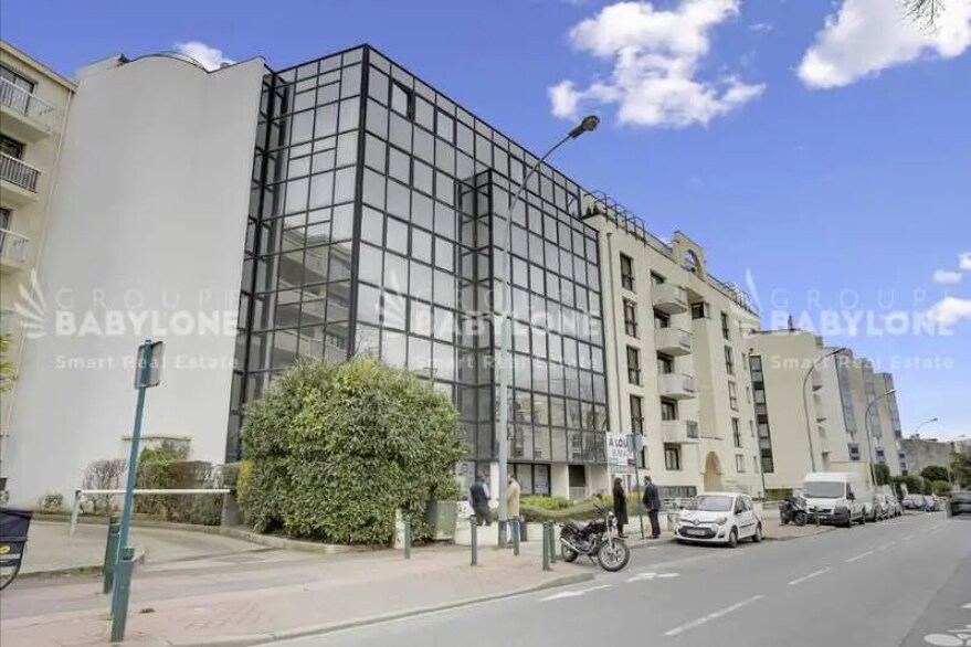 Office in Suresnes for lease Building Photo- Image 1 of 2