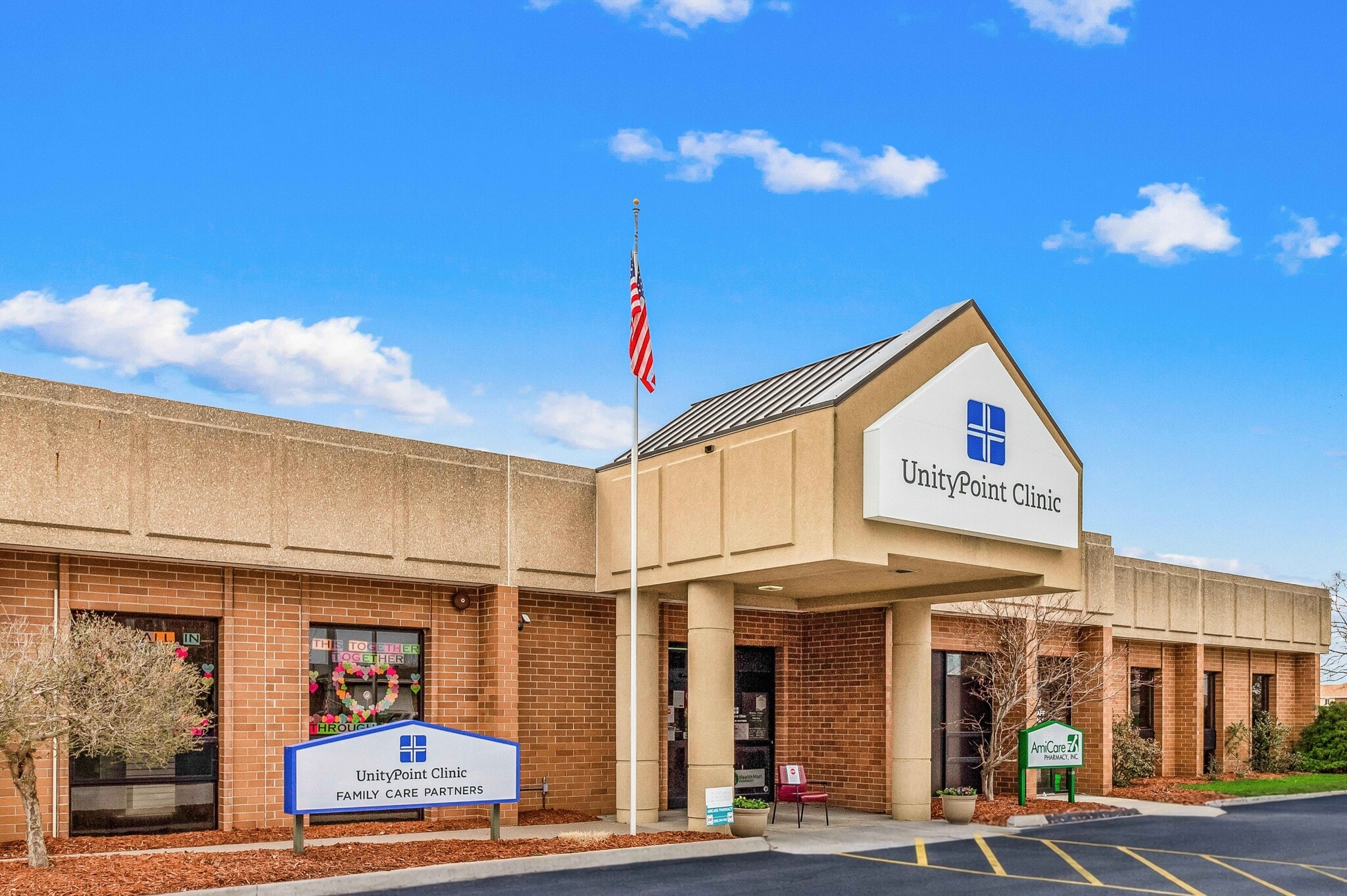 3740 Utica Ridge Rd, Bettendorf, IA for sale Primary Photo- Image 1 of 6